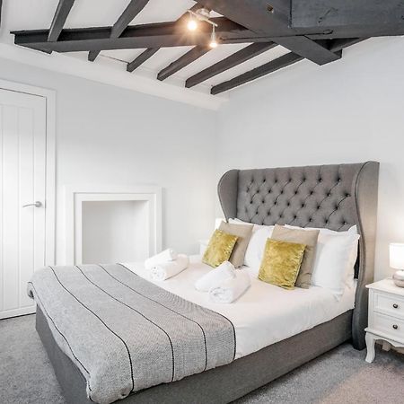 Castle Properties: The Sovereign 5 Bed Town House Windsor Eksteriør bilde