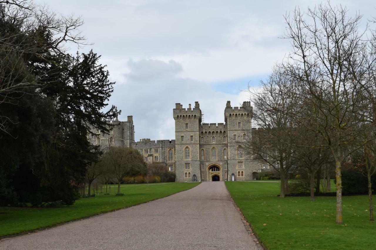 Castle Properties: The Sovereign 5 Bed Town House Windsor Eksteriør bilde